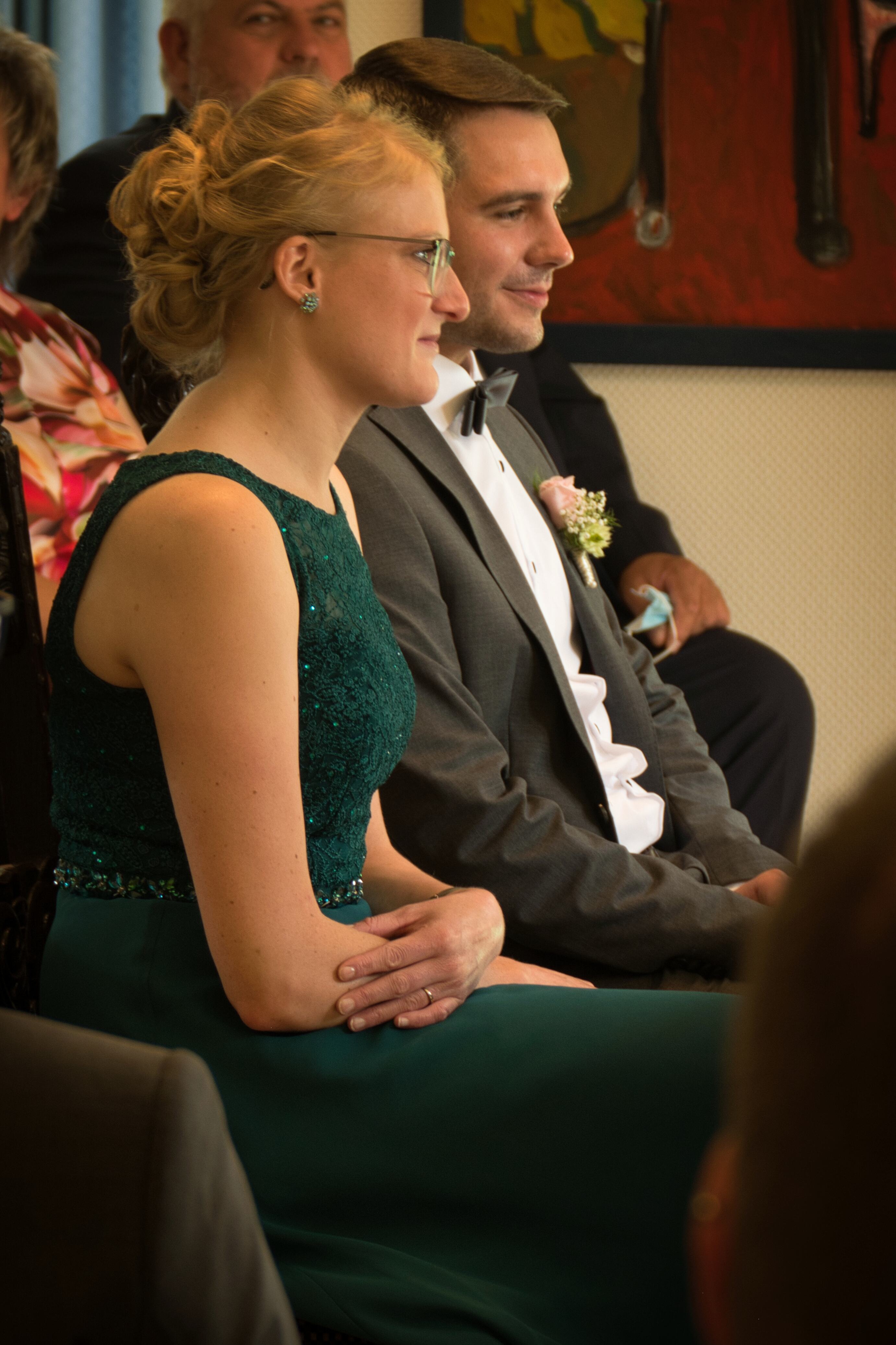 Brautpaar bei der Trauung – Hochzeitsfoto | Neuenrade | Villa am Wall